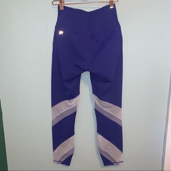 Fabletics Powerhold Purple Mesh Mid Rise leggings XS - Picture 4 of 4